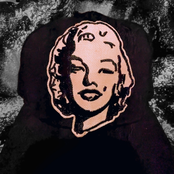 Marilyn Monroe hat, B&W Marilyn Monroe baseball cap, Marilyn Monroe collectible - Picture 1 of 5